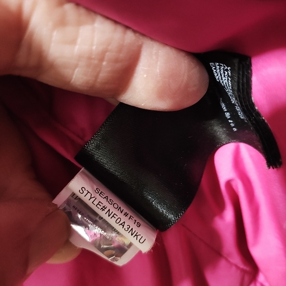 The North Face Pink Puffer Jacket - Picture 11 of 13